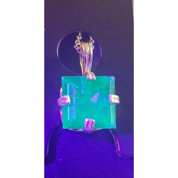 Large 12mm rare teal square uranium rhinestone set in sterling 20" 925 chain - Picture 7 of 12